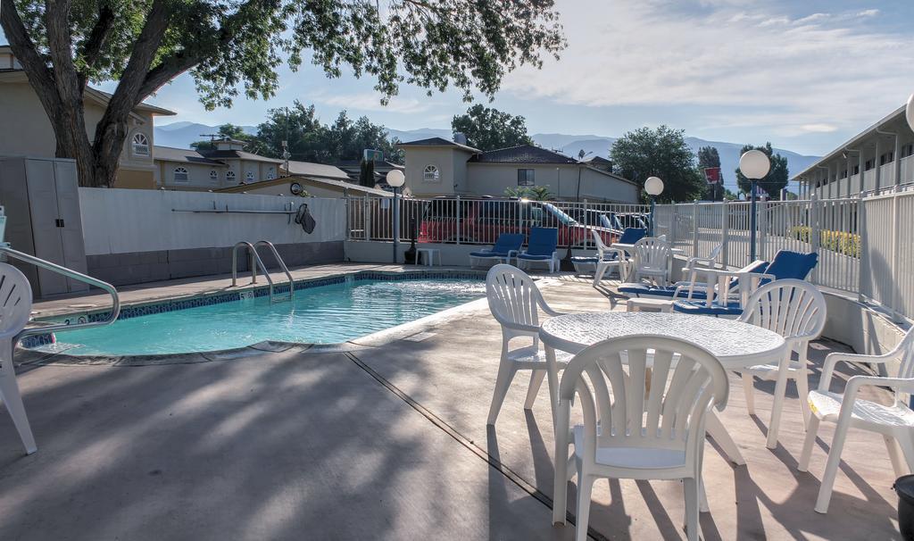 Motel 6-Bishop, Ca Екстериор снимка