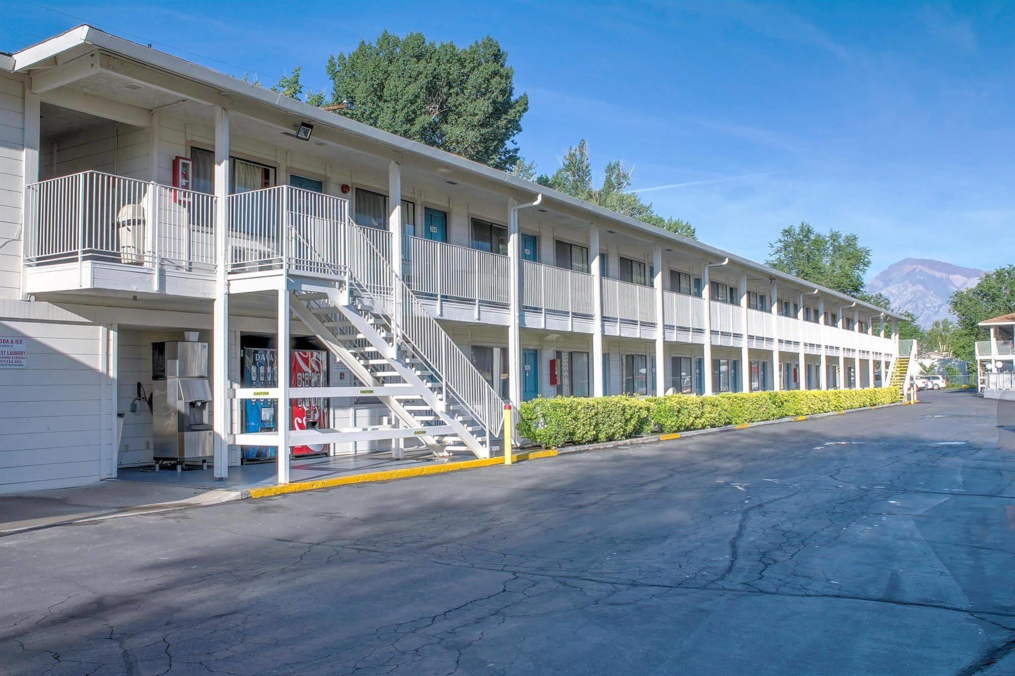 Motel 6-Bishop, Ca Екстериор снимка
